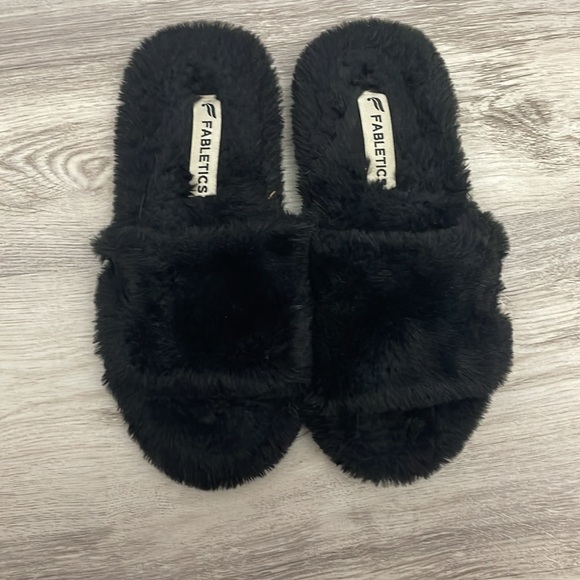 Fabletics Black Faux Fur Padded Slipper Slides Size 8 - Picture 3 of 11